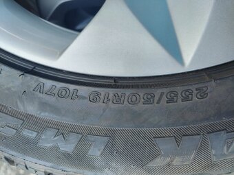 BMW X5 alu. kola s pneu 255/50/19 zima R19 - 9