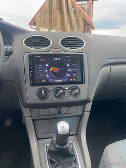 Ford Focus 1.6 benzín 74kW 2004 - 9