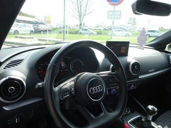 Audi A3 1,0 FSI S-LINE - 9