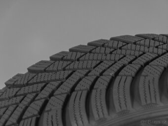 OE zimní sada BMW 3ER E90 5x120 R17 6796206 RunFlat (1525TK) - 9