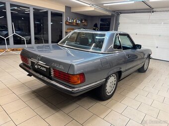 Mercedes-Benz 560 SL - 9