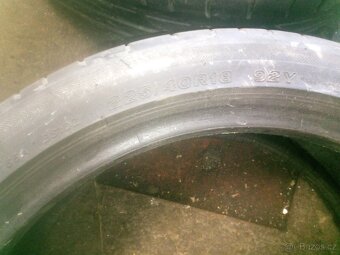 Prodám letní pneu Bridgestone 225/40r18 92y - 9
