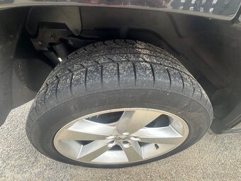 Jeep Grand Cherokee - 9