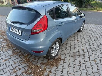 Ford Fiesta 1.3i - 9