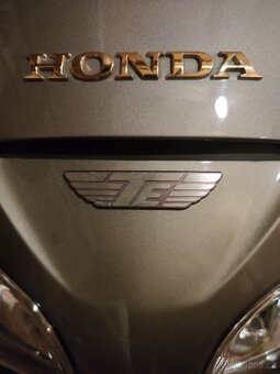 Honda Gold Wing 1800 - 9
