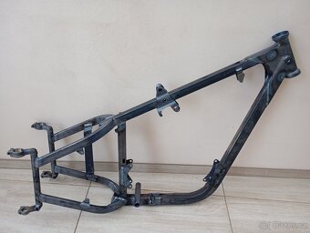Rám Pérák FJ - 9