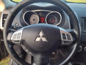 Mitsubishi Outlander 2.2 Di-D, 4x4, 7 míst, SLEVA - 9