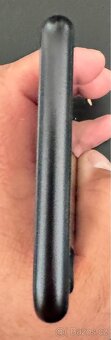 Prodám IPhone SE 2020 128GB Black - 9