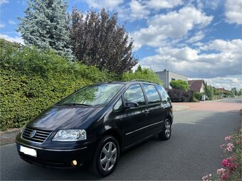 Volkswagen Sharan 1.9 TDi Facelift Highline - 9