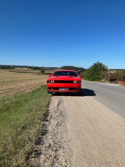Dodge Challenger V6 - 2017 - 9