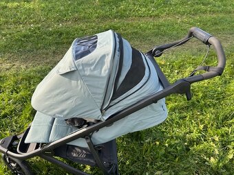 Kočárek Thule Urban Glide 3 s látkou v barvě Mid Blue. - 9