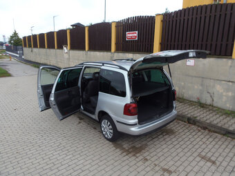 Volkswagen Sharan 2.0 TDi 7 místný - 9