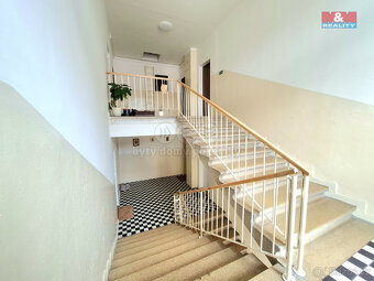 Prodej bytu 2+1, 56 m², Ostrov, ul. Hlavní třída - 9