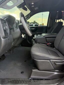 2021 Chevrolet Silverado 1500 Custom Crew Cab RWD 2.7 - 9