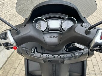 Piaggio MP3 500 HPE Advanced Sport Výfuk Akrapovič možná dop - 9