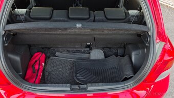 Toyota Yaris 1,33 VVT-i 74kW, 2009 - 9
