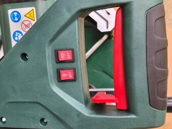 Prodám pokosovou pilu s posuvem Metabo KGS 216 M + kotouč - 9