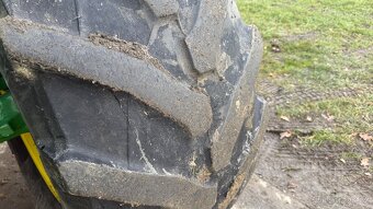 Traktor John Deere 6175 m - 9