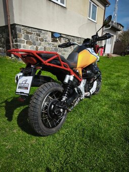 Moto Guzzi V 85 TT Evocative Giallo Mojave (2022) nádherná, - 9