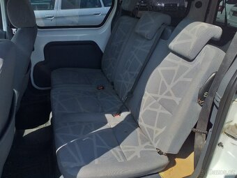 FORD TOURNEO CONNECT 1,8 TDCi,66KW,5MÍST ,ZVÝŠENÝ - 9
