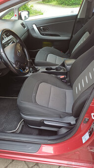 Kia Cee´d JD 1.6 GDI 99kW Exclusive - 9