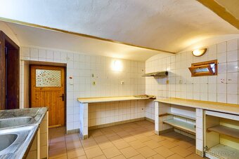 Prodej usedlosti s restaurací 10 975 m² – Vráž u Písku - 9