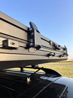 Expediční střešní stan Outdoorvan Peak - předváděcí kus - 9