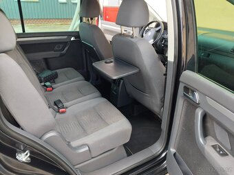 PRODÁM KRÁSNÝ VŮZ WV TOURAN FACELIFT 1.9 TDI 77KW BEZ KOROZE - 9