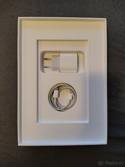 Prodám Apple iPad 9 generace 64 GB - 9
