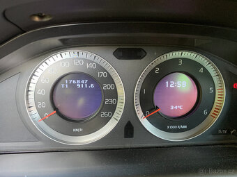Volvo XC60 2,4D Drive 129 kW 2009 - 9
