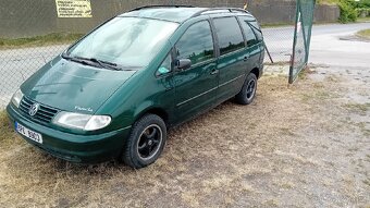 VW Sharan 1,9 tdi 81kw Automat NA DÍLY-OPRAVU - 9