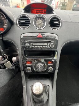 Peugeot RCZ Coupe 1.6 THP 200 (147 kW) - 9