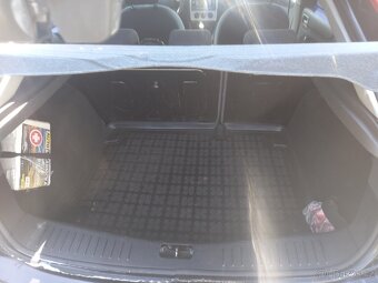 Ford focus .1.6tdci rok2005 najeto 240t.km stk do 11/2025 - 9