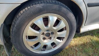 Škoda Octavia 1.9TDI 66KW REZERVOVANO - 9