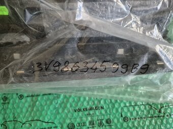 kryt nosiče zámku kufru Škoda Superb III - 9