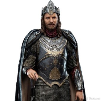 Socha 1:6 Lord of the rings King Aragorn 34 cm - 9