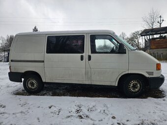 VW Transporter T4 2.5 TDI 75 kW (ACV) – 5 míst, tažné - 9