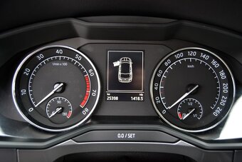 Škoda Superb 1.4 TSI Active kombi 25 000 km - 9