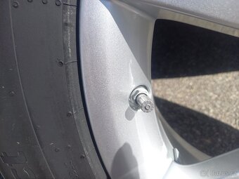 Š.Kodiaq,(2)/VW Tiguan-NOVÁ zimní Alu sada s TPMS-215/65R17. - 9