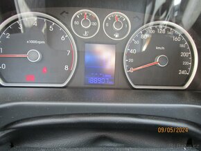 Hyundai i30 1,6 benzín 92kw - 9