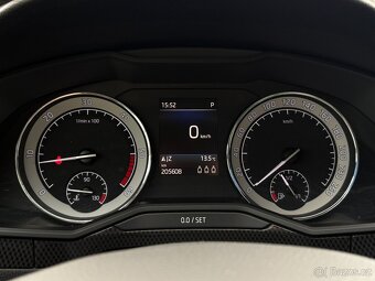 Škoda Superb 2.0TDi 110kW DSG7 SportLine, panorama, tažné - 9