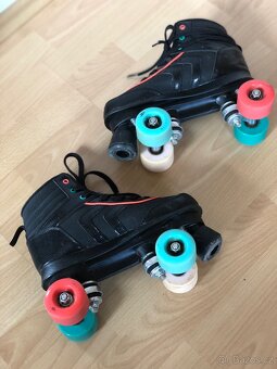 Černé kolečkové brusle pro holky Oxelo vel. 38 - 9