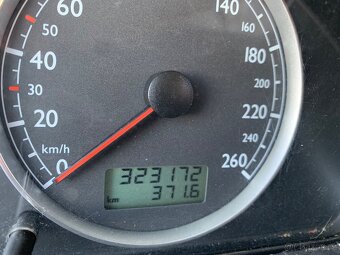 Volkswagen Sharan 1.9 TDI - 9