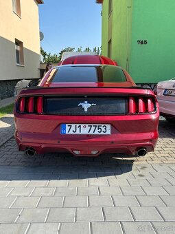 Ford Mustang 3,7 V6 R.v2015 - 9