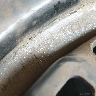 Sada zimních kol Škoda, VW 185/60 R15 č. AK08 - 9