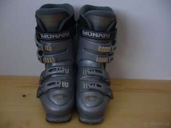 Lyže, vázání, přeskáče a hůlky - 9