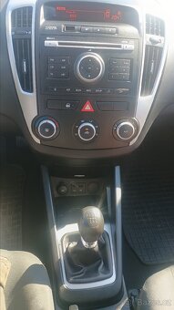 Kia ceed 1.6 benzín ND - 9
