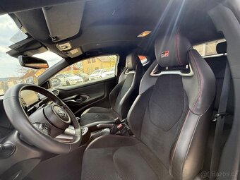Toyota Yaris GR 1.6T STAGE 2 /doplňky/kola/Ohlins/invida - 9