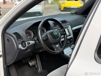 Škoda Octavia II RS 2.0tdi (125kw-CEGA) DSG-NAVI-TAŽNÉ-18”- - 9