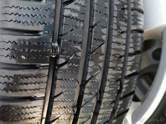 Alu kola na Škoda Fabia originál 185/60 R14 - 9